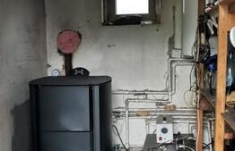 Casă cu 1400 mp teren în Sărădiș, sat Valcele