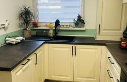 Triplex 83mp utili dispus pe doua nivele, gradina, parcare zona Eroilor