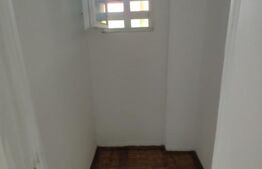 Apartament cu 4 camere semidecomandat
