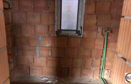 3 camere, 86 mp, terasa, loc de parcare, semifinisat, zona Grand Hotel Italia