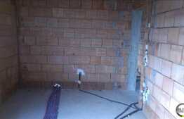 3 camere, 86 mp, terasa, loc de parcare, semifinisat, zona Grand Hotel Italia