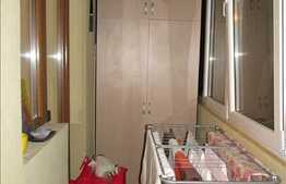 De vanzare 3 camere, 61 mp, zona Terra! Parcare inclusa! Mobilat modern!