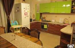 De vanzare 3 camere, 61 mp, zona Terra! Parcare inclusa! Mobilat modern!