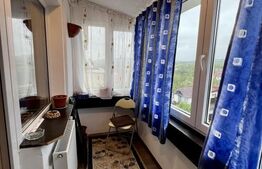 Apartament cu 3 camere, 67mp, zona Zǎrneşti 