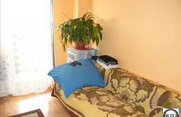 Apartament de vanzare cu 3 camere, decomandat