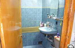 Apartament de vanzare cu 3 camere, decomandat