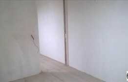 Apartament pe doua nivele, 4 camere, 80 mp, zona Piata Floresti