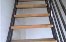 Apartament pe doua nivele, 4 camere, 80 mp, zona Piata Floresti