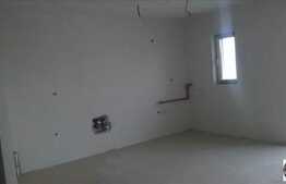 Apartament pe doua nivele, 4 camere, 80 mp, zona Piata Floresti