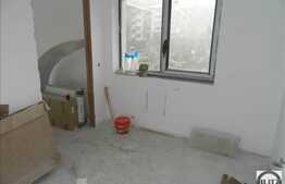 Vanzare 2 camere, 55 mp utili, 40 mp TERASA, zona Sub Cetate!