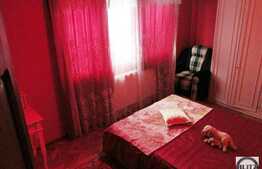 3 camere, 65 mp, mobilat, zona strazii Albac