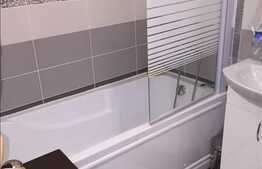 Apartament LA CHEIE, 3 camere, etaj intermediar, zona centrala, garaj subteran