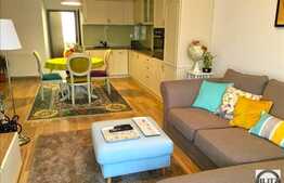 Apartament LA CHEIE, 3 camere, etaj intermediar, zona centrala, garaj subteran