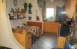 4 camere, 80 mp, decomandat, boxa, etaj intermediar, zona Titulescu