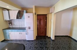 Apartament 3 camere, decomandat, 65 mp, balcon, boxa, parcare, zona Fantanele