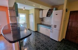 Apartament 3 camere, decomandat, 65 mp, balcon, boxa, parcare, zona Fantanele