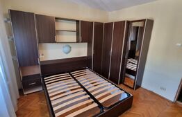 Apartament 3 camere, decomandat, 65 mp, balcon, boxa, parcare, zona Fantanele