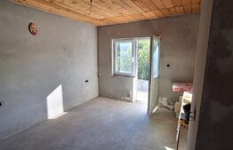 Casa individuala, 8 camere, 3 bai, 256 Su, 730 teren, Jucu Herghelie