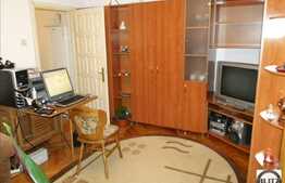 Apartament cu 2 camere, 45 mp, mobilat, etaj intermediar