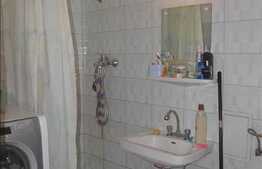 3 camere, 80 mp, 2 balcoane, parcare, boxa subsol, zona centrala