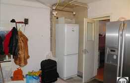 3 camere, 80 mp, 2 balcoane, parcare, boxa subsol, zona centrala