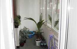 3 camere, 80 mp, 2 balcoane, parcare, boxa subsol, zona centrala