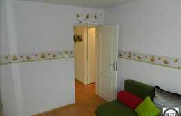 4 camere de vanzare, cu garaj si loc parcare, zona Kaufland