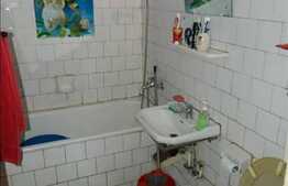 2 camere de vanzare, cu 2 balcoane si un loc parcare, zona Kaufland