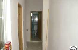 1 cam in zona Pietei Cipariu!