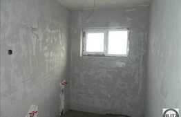 Vanzare 2 camere, 51 mp, balcon de 10 mp, zona de case! Parcare inclusa!