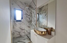 Casă cu 6 camere si piscina de vânzare în zona Iris