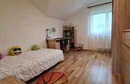  Casa de 142 mp si teren de 1500 cu o priveliste spectaculoasa