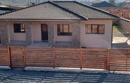 Casa in ansamblu privat, 110 mp, teren 510 mp, Jucu