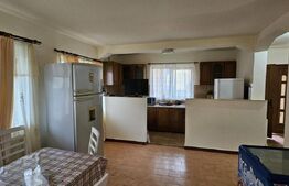 Casa 4 camere, 300 mp utili, 275 mp curte, Floresti