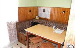 Apartament de vanzare cu 2 camere, decomandat