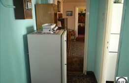 Apartament de vanzare cu 2 camere, zona Facultatii de Litere