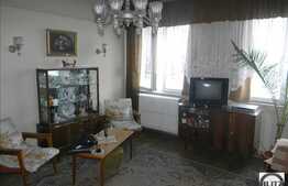 Apartament de vanzare cu 2 camere, zona Facultatii de Litere