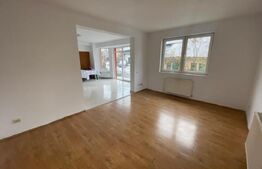 Duplex 140 mp utili, 5 camere, 2 bai, parcare, zona Centrala