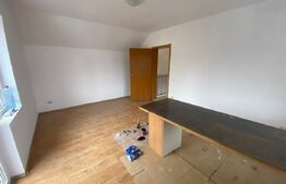Duplex 140 mp utili, 5 camere, 2 bai, parcare, zona Centrala