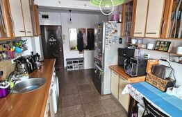 Apartament cu 3 camere, 2 bai cu geam, etaj intermediar, zona Aurel Vlaicu