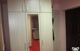 Vanzare 2 camere, 54 mp, balcon, zona Terra! Parcare inclusa!