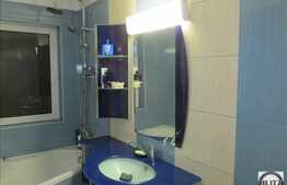 Vanzare 2 camere, 54 mp, balcon, zona Terra! Parcare inclusa!