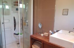 Casa 378 mp 1256 mp teren Pretabil Booking, inchiriere, Airbnb 