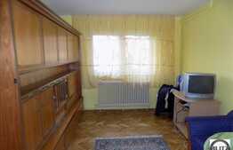 1 camera, 33 mp,  zona strazii Venus