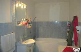 2 camere, 61 mp utili, decomandat, balcon de 12 mp! Zona strazii Florilor!