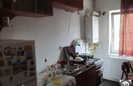 Vanzare 1 camera, 42 mp utili, balcon, decomandat! Zona strazii Stejarului!