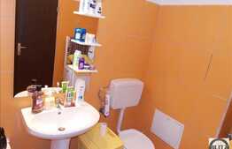 2 camere, 49,6 mp, semidecomandat, mobilat si utilat, zona Calea Baciului!