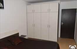 2 camere, 49,6 mp, semidecomandat, mobilat si utilat, zona Calea Baciului!