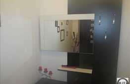 Vanzare 2 camere, 44 mp, balcon, etaj intermediar, zona strazii Florilor!