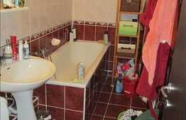 2 camere, 58 mp, decomandat, partial mobilat, finisat, zona strazii Bucuresti!